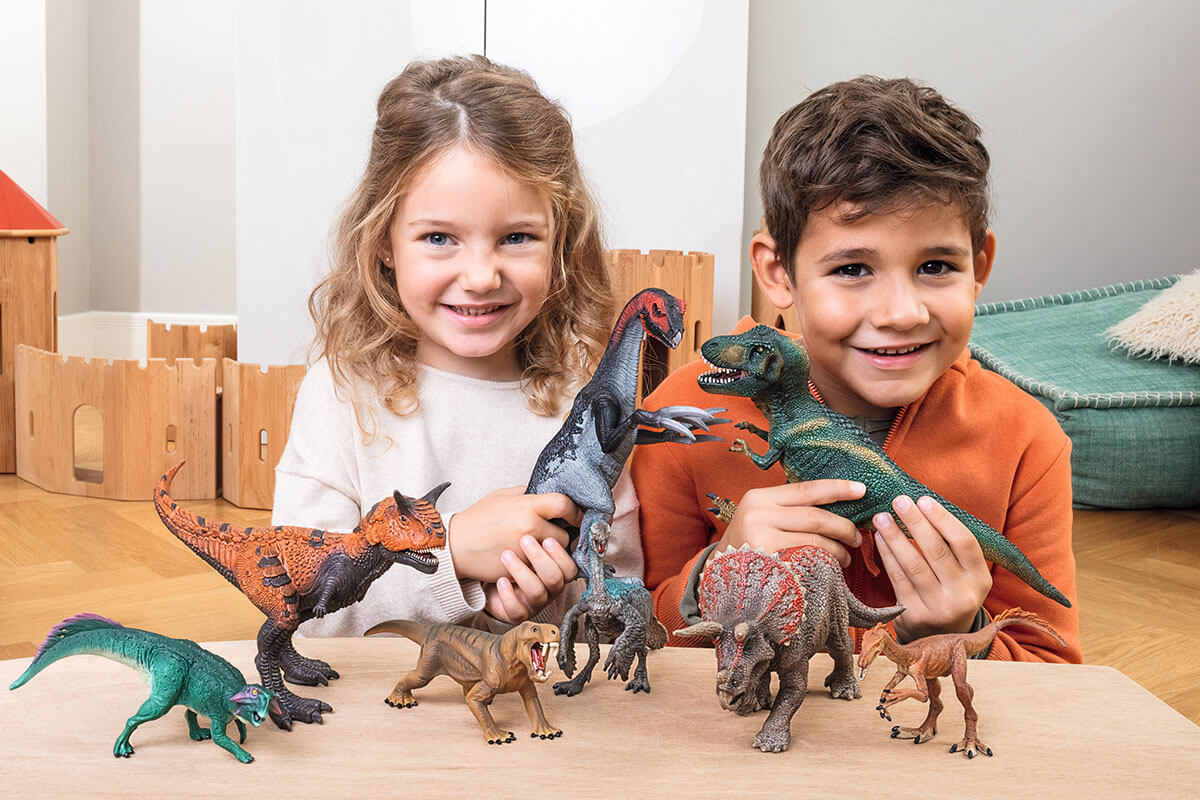 Schleich Dinosaurs Agustinia Toy Figurine 