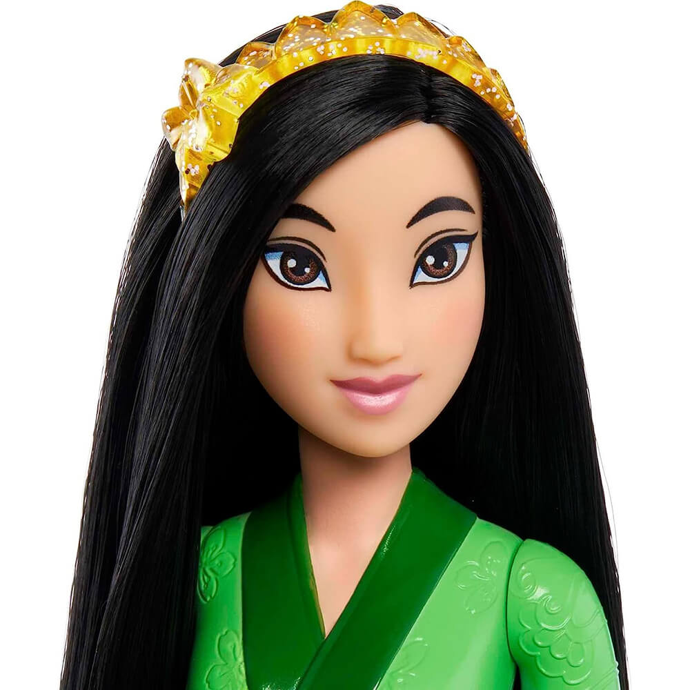 Disney Princess Mulan Fashion Doll close up on Mulan's face