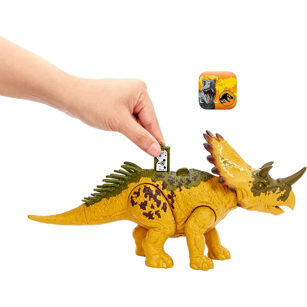 Jurassic World Wild Roar Regaliceratops Dinosaur Figure sound card inserting in back of dino