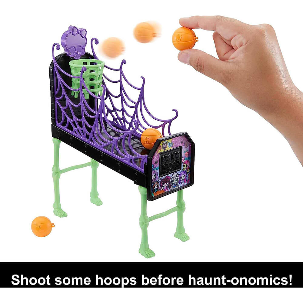 Playing some hoops with the Monster High Student Lounge Core Accessory Set