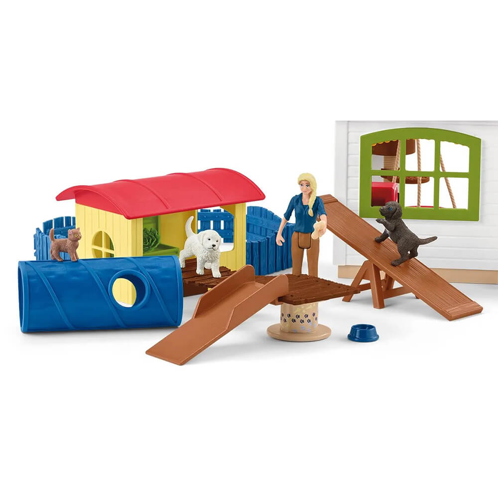 Outside of the Schleich Farm World Pet Hotel Set