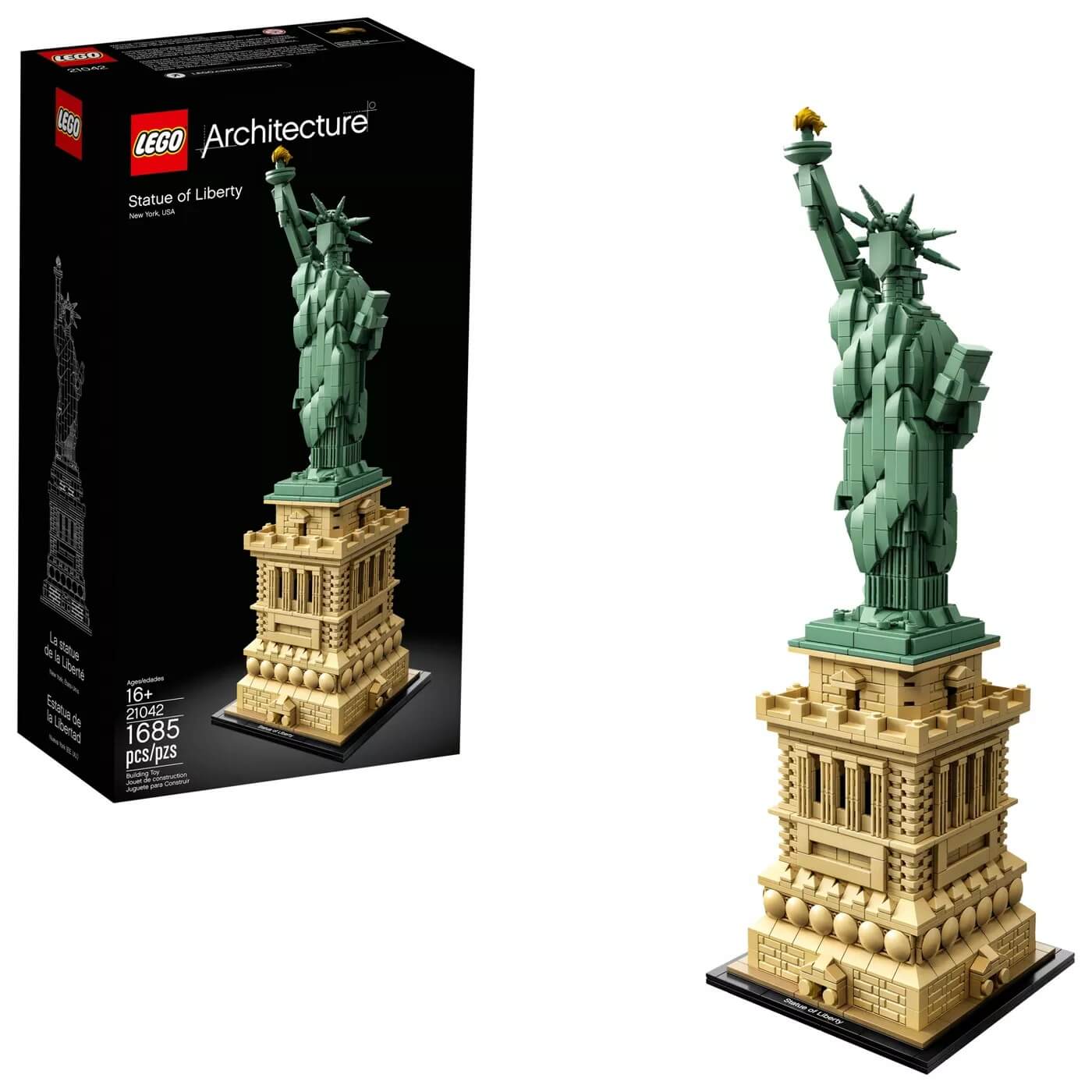 LEGO Architecture Statue of Liberty 1685 Piece Building Set (21042)