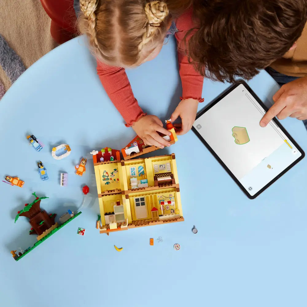 LEGO® Bluey Bluey's Family House (11203)