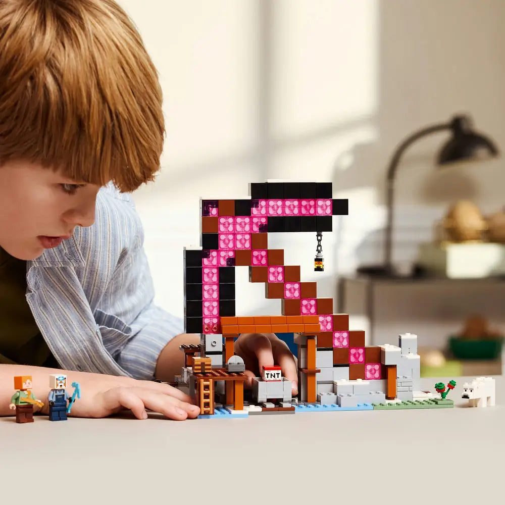 LEGO® Minecraft The Pickaxe Mine (21277)