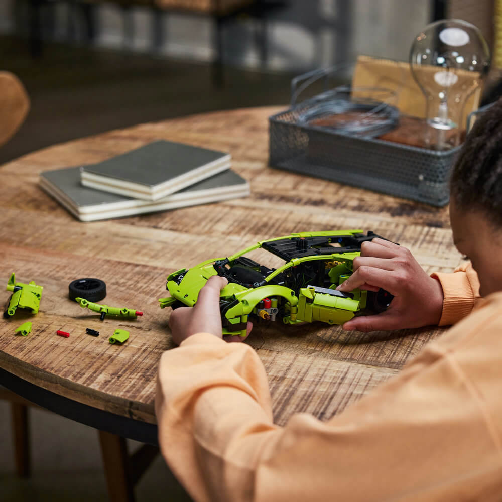 Lamborghini Huracán Tecnica 42161 | Technic | Oficial LEGO® Shop US