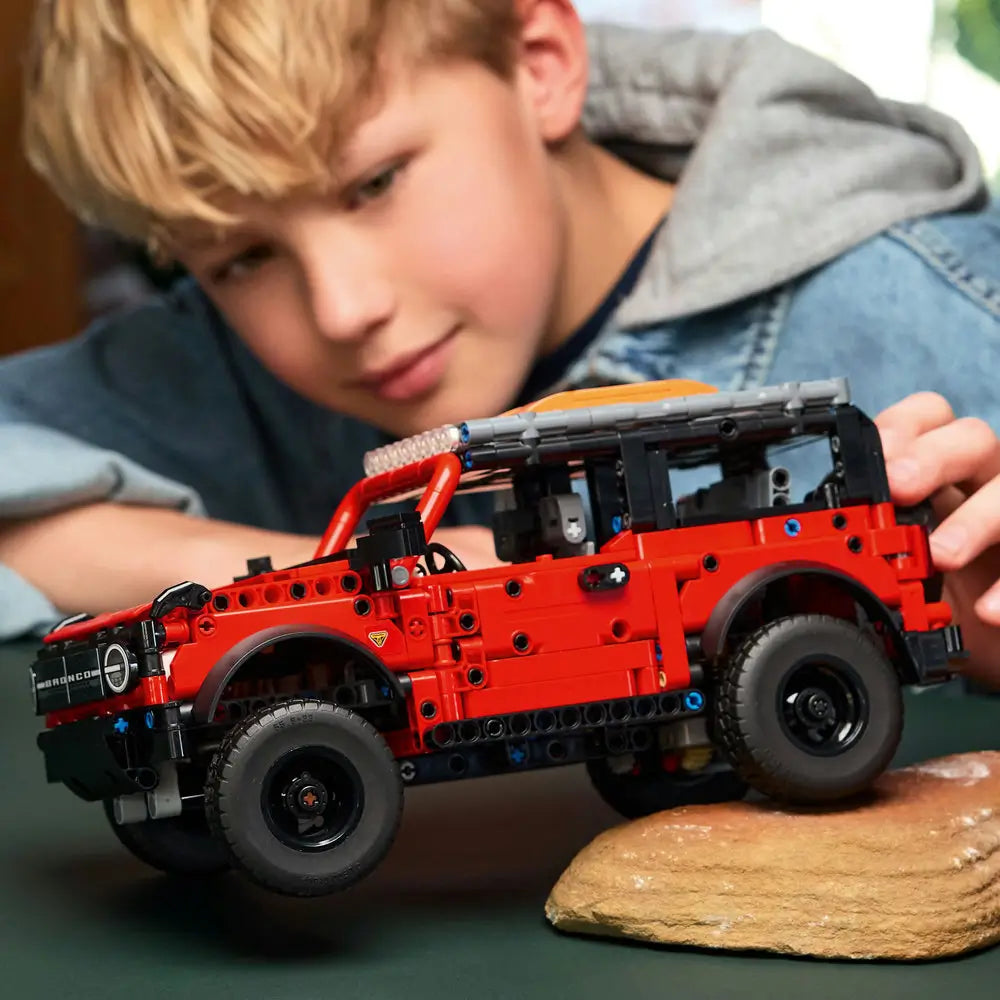 LEGO® Technic Ford Bronco SUV (42213)