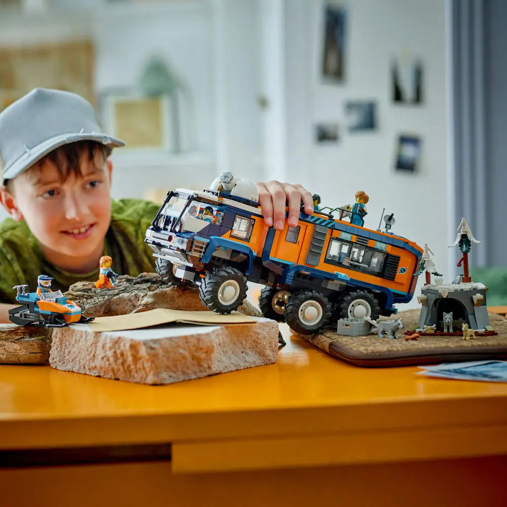 LEGO® City Arctic Explorer Science Lab Truck (60471)
