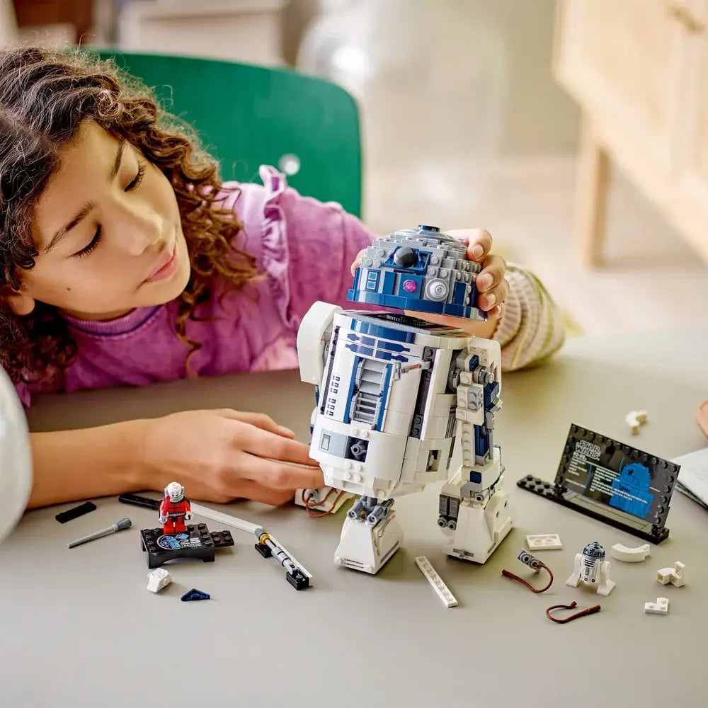 LEGO® Star Wars™ R2-D2™ Building Set (75379)