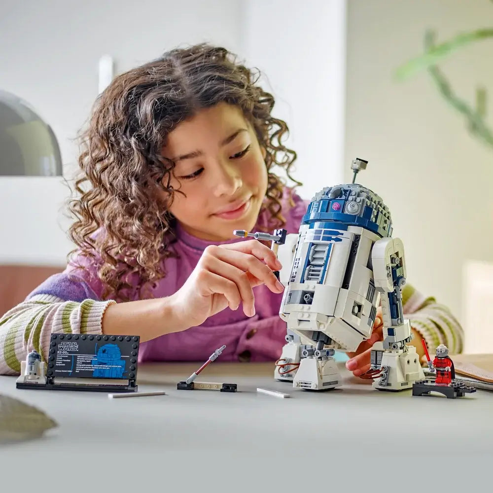 LEGO® Star Wars™ R2-D2™ Building Set (75379)