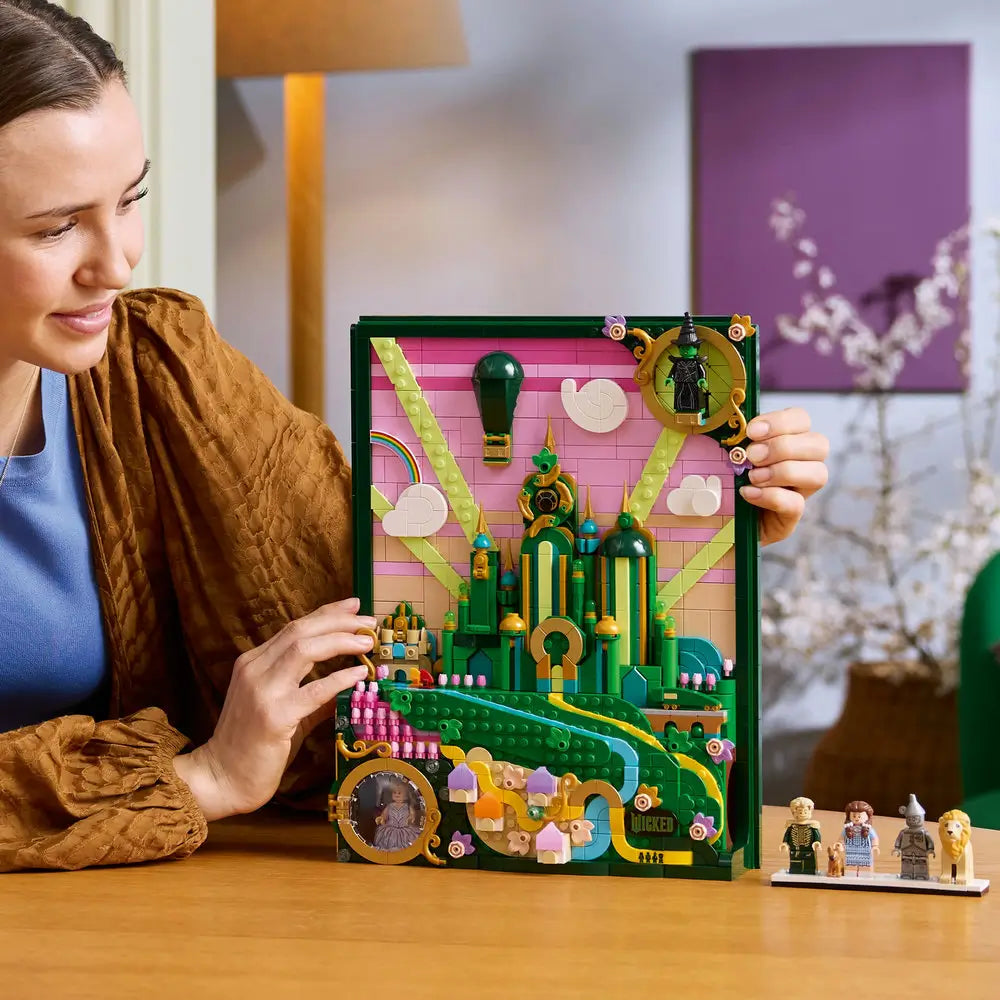 LEGO® Wicked Emerald City Wall Art 1518 Piece Building Kit (75685)