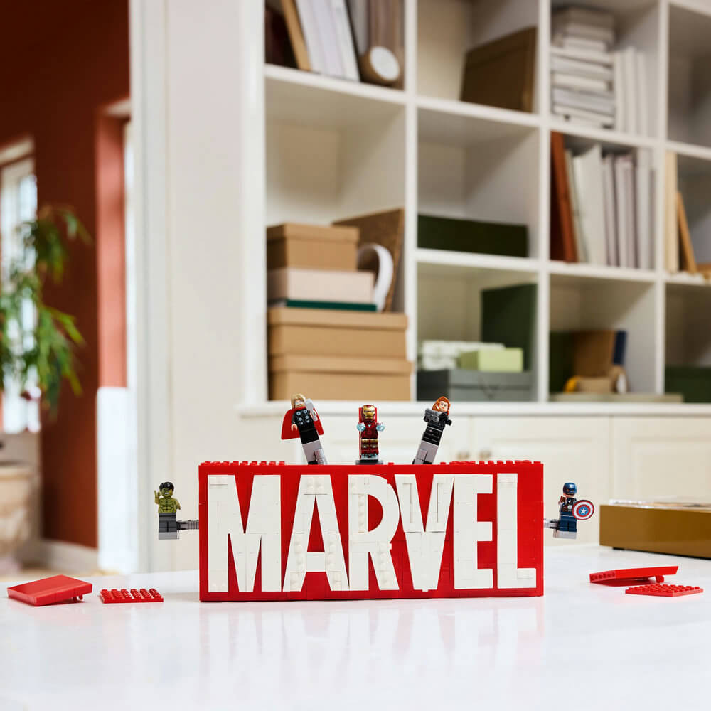 LEGO® Super Heroes Marvel MARVEL Logo & Minifigures Building Kit 76313