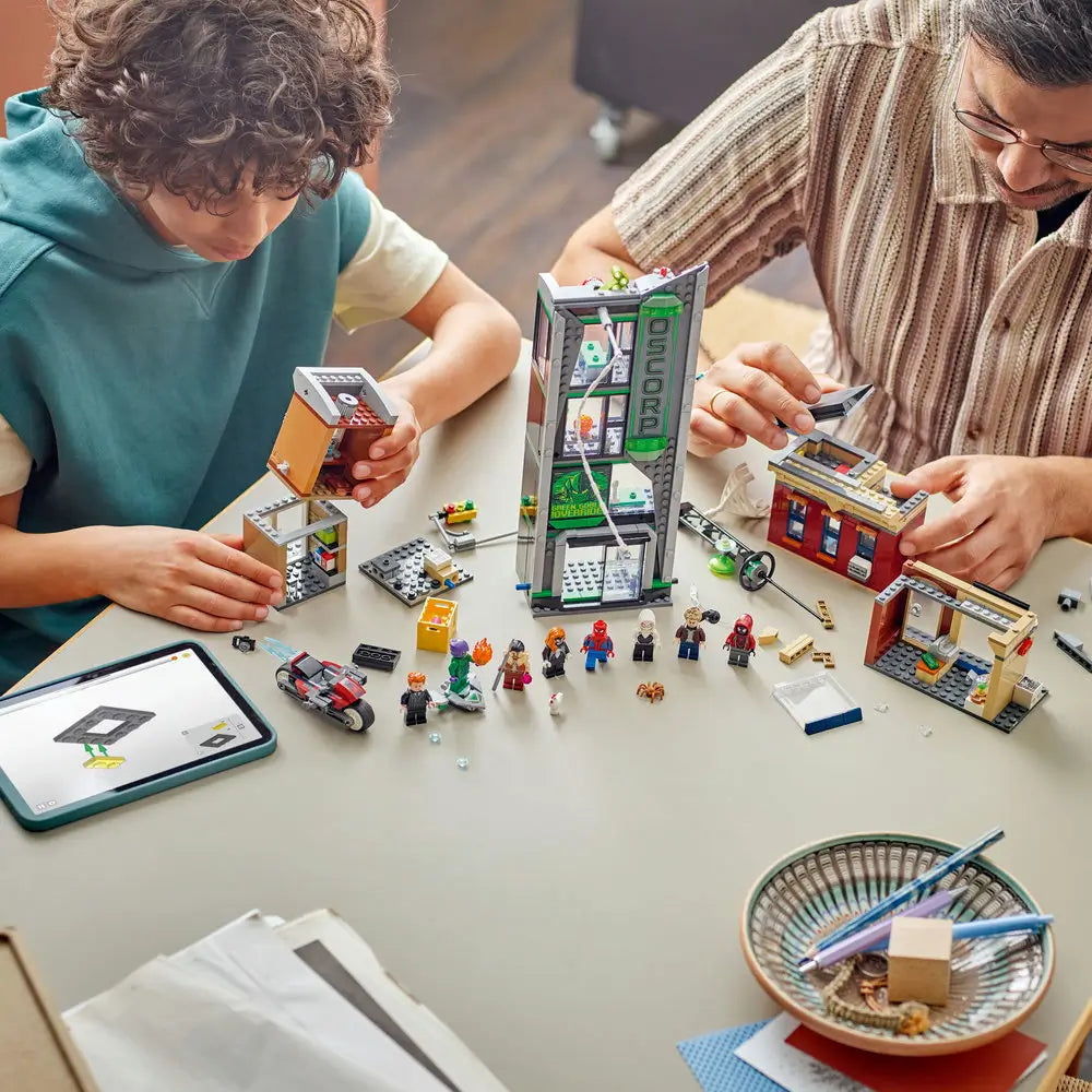 LEGO® Super Heroes Marvel Spider-Man vs. Oscorp (76324)