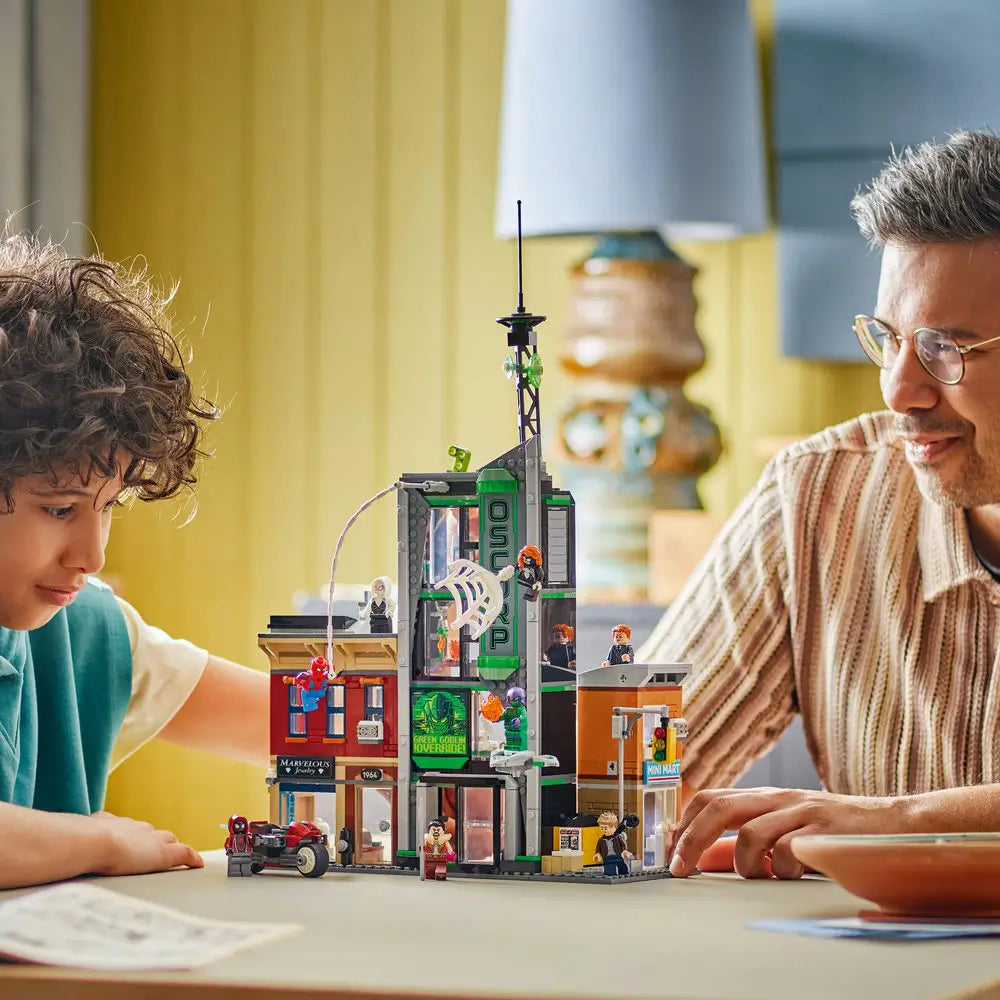 LEGO® Super Heroes Marvel Spider-Man vs. Oscorp (76324)