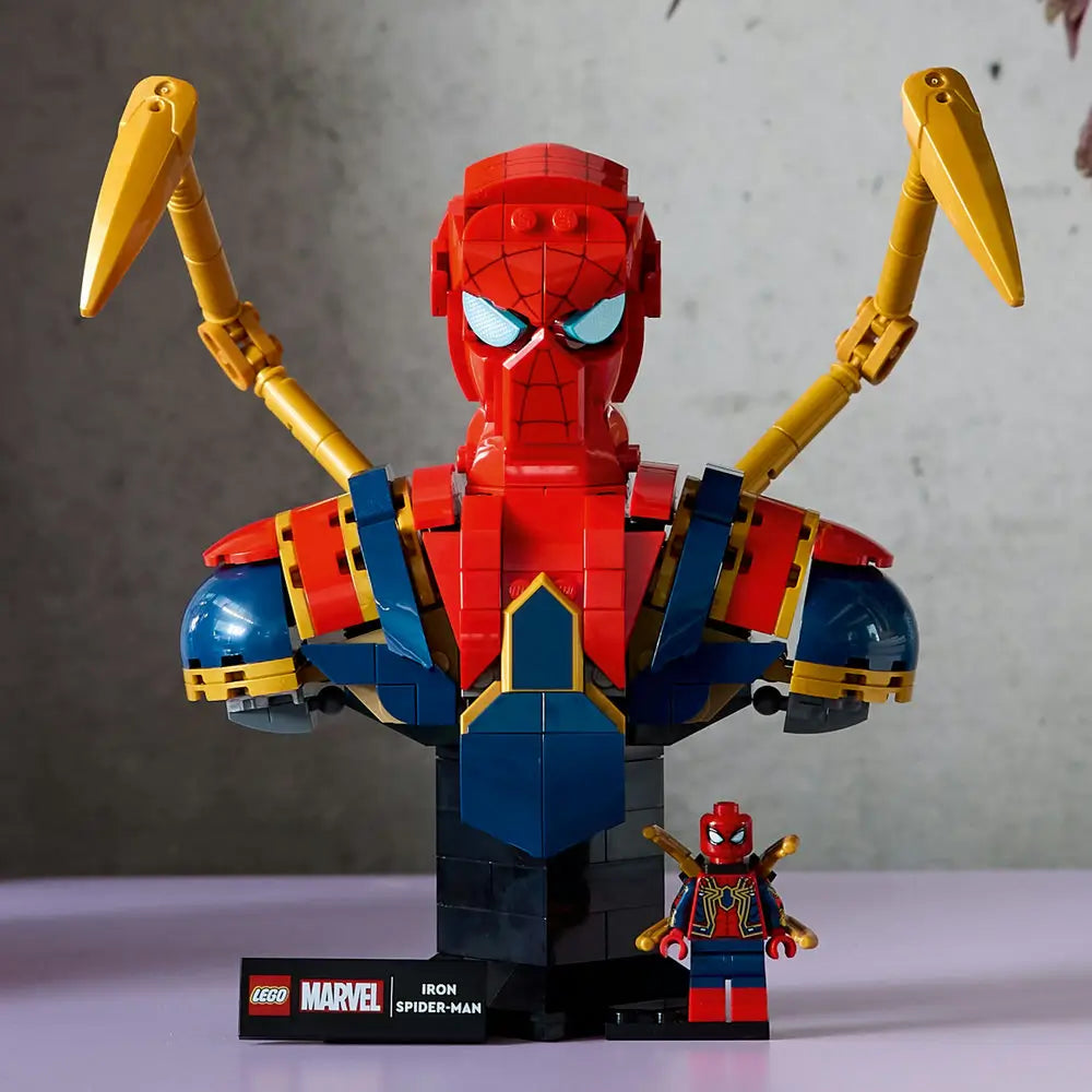 LEGO® Super Heroes Marvel Iron Spider-Man Bust (76326)