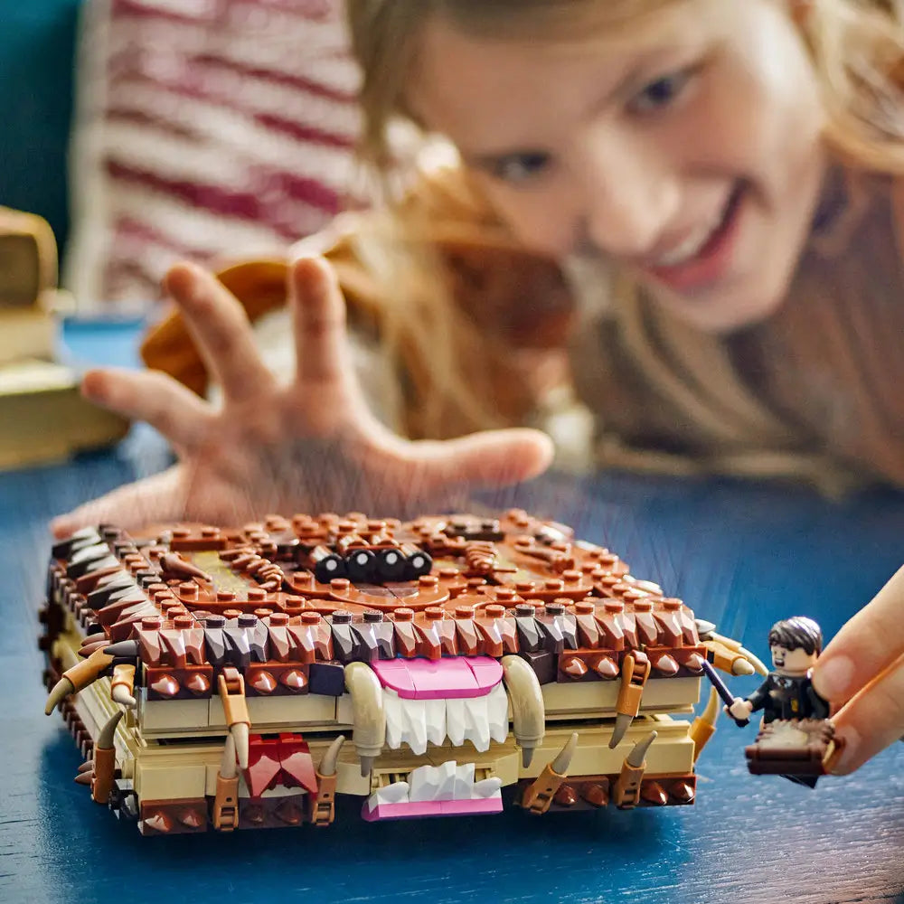 LEGO® Wizarding World of Harry Potter Chomping Monster Book of Monsters (76449)
