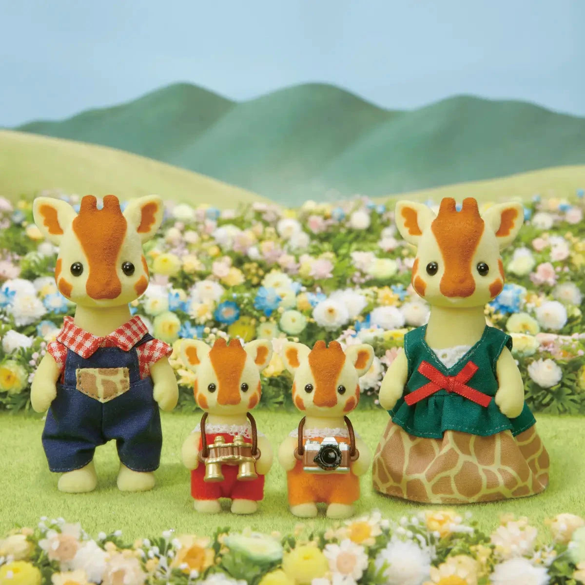Calico Critters Highbranch Giraffe Family