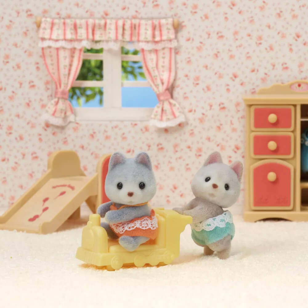 Calico Critters Husky Twins Doll Set Playing in bedroom