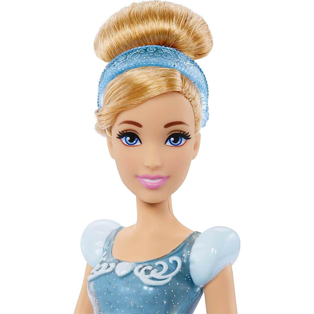 Disney Princess Cinderella Fashion Doll close up of Cinderella's face
