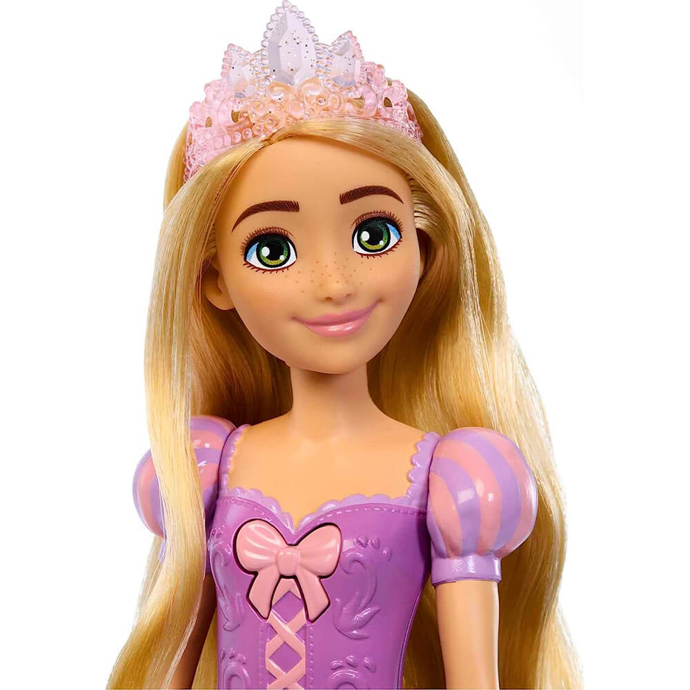 Disney Princess Singing Rapunzel Doll close up on her face
