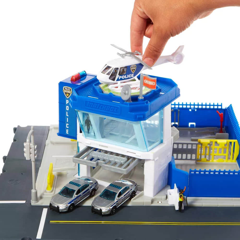 Matchbox Action Drivers Police Station Dispatch Playset helicopter landing