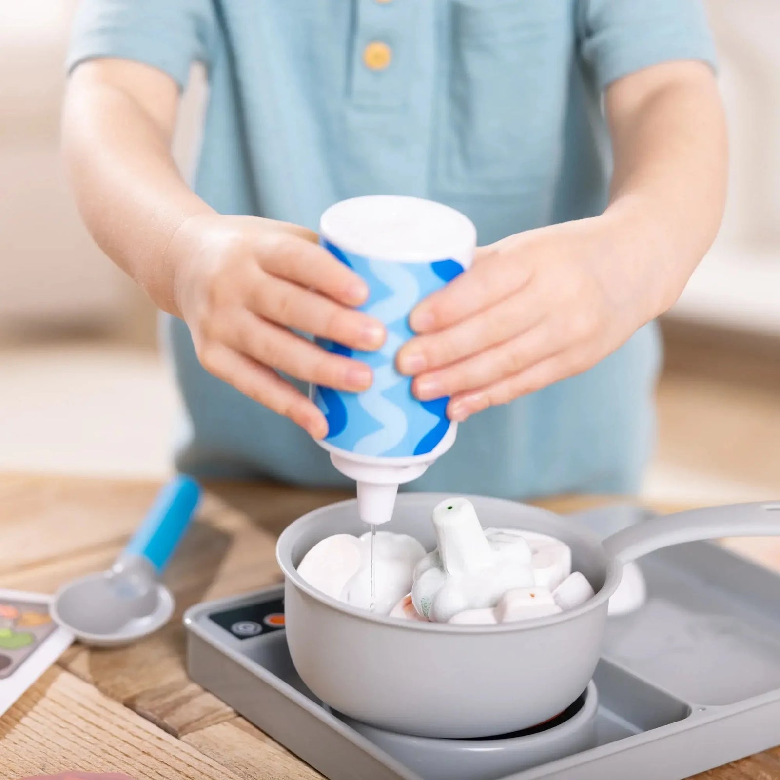 Melissa and Doug Water WOW! Simmer & Stir Stove Top Play Set