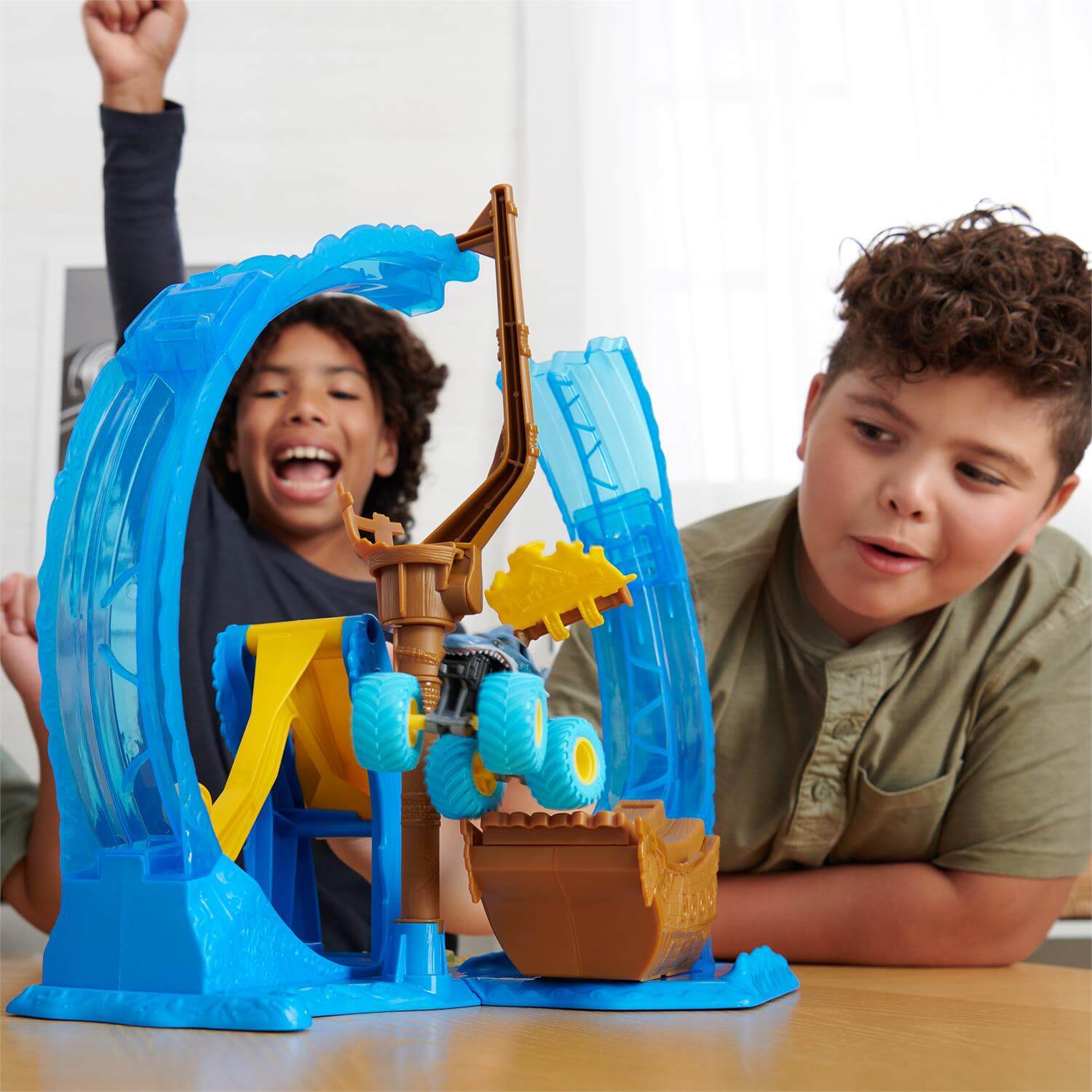 Monster Jam Megalodon Loop of Doom Stunt Playset kids playing