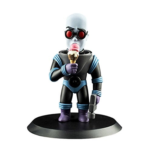 QMx DC Comics Mr. Feeze Q-Fig Figure