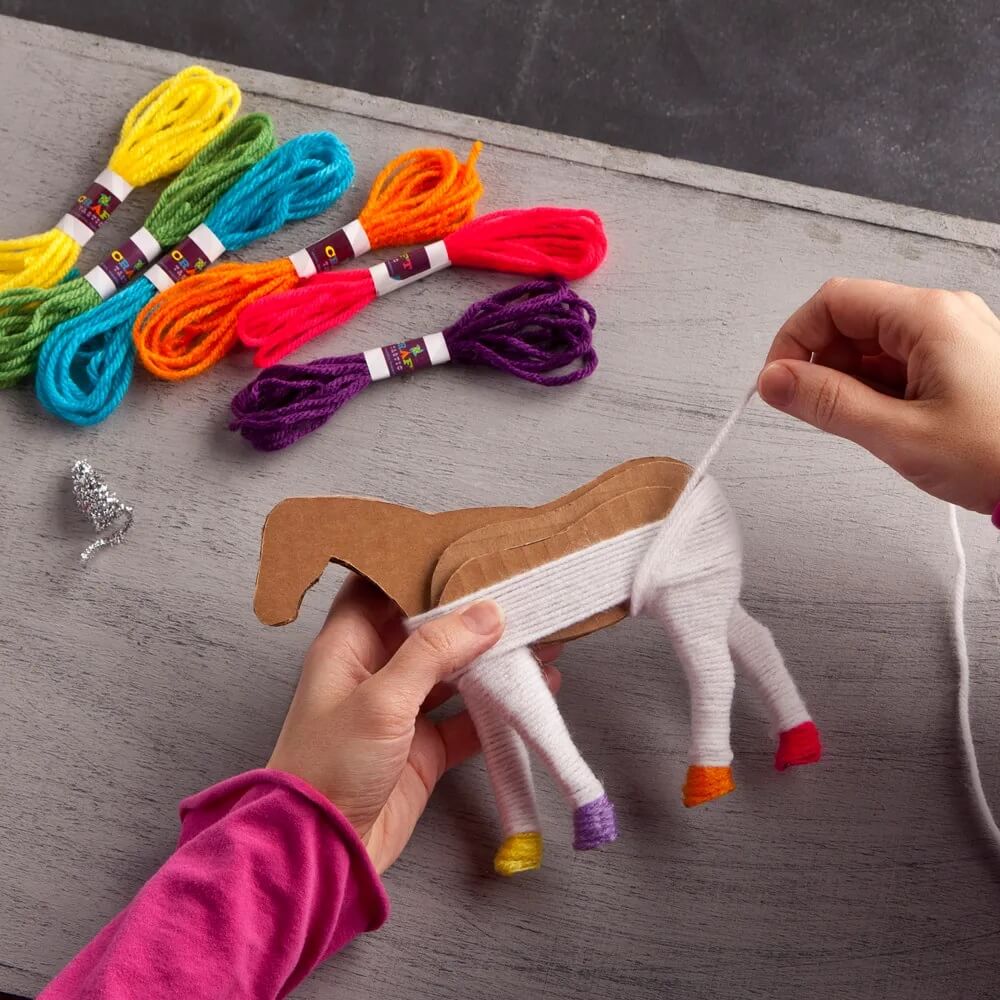 Craft Tastic Yarn Unicorns Kit