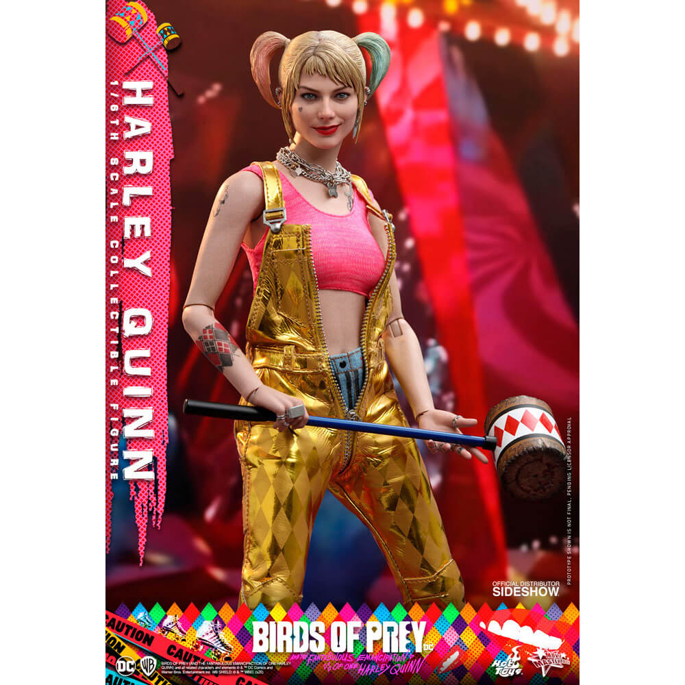 Hot Toys Harley Quinn Sixth Scale Figure