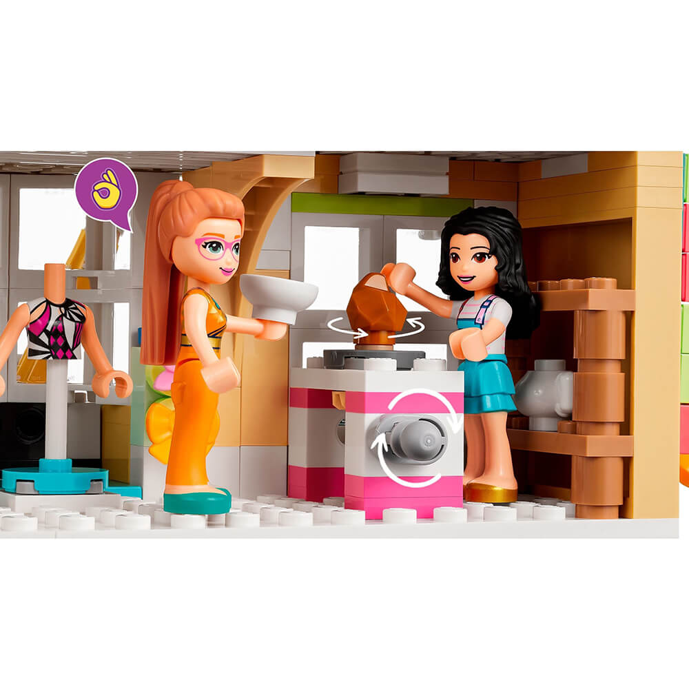 LEGO® Friends Emma’s Art School 41711 Building Kit (844 Pieces)