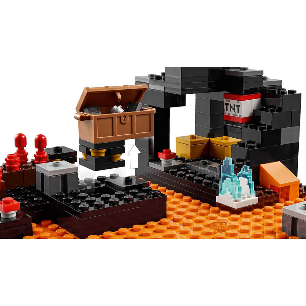 planer Array af til bundet LEGO® Minecraft® The Nether Bastion 21185 Building Kit (300 Pieces)