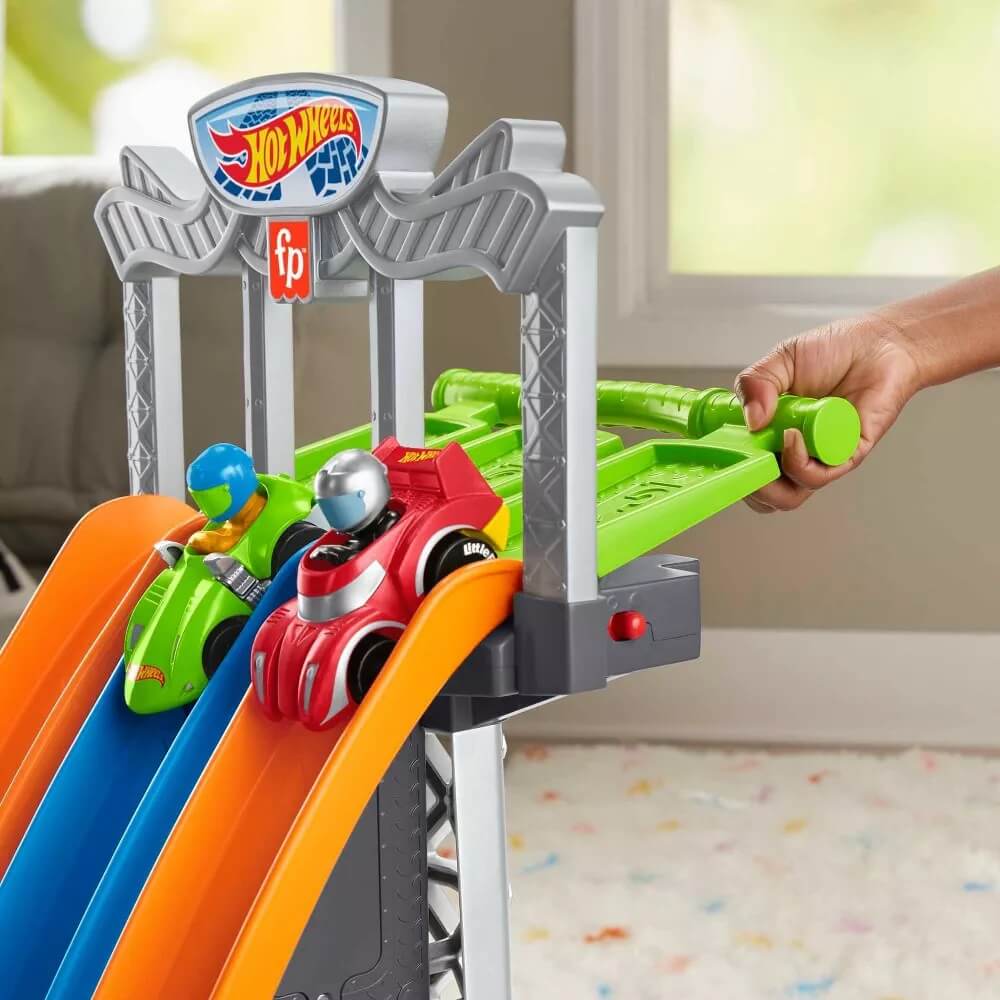 Little People Hot Wheels Racing Loops Tower Vehicle Track and Playset