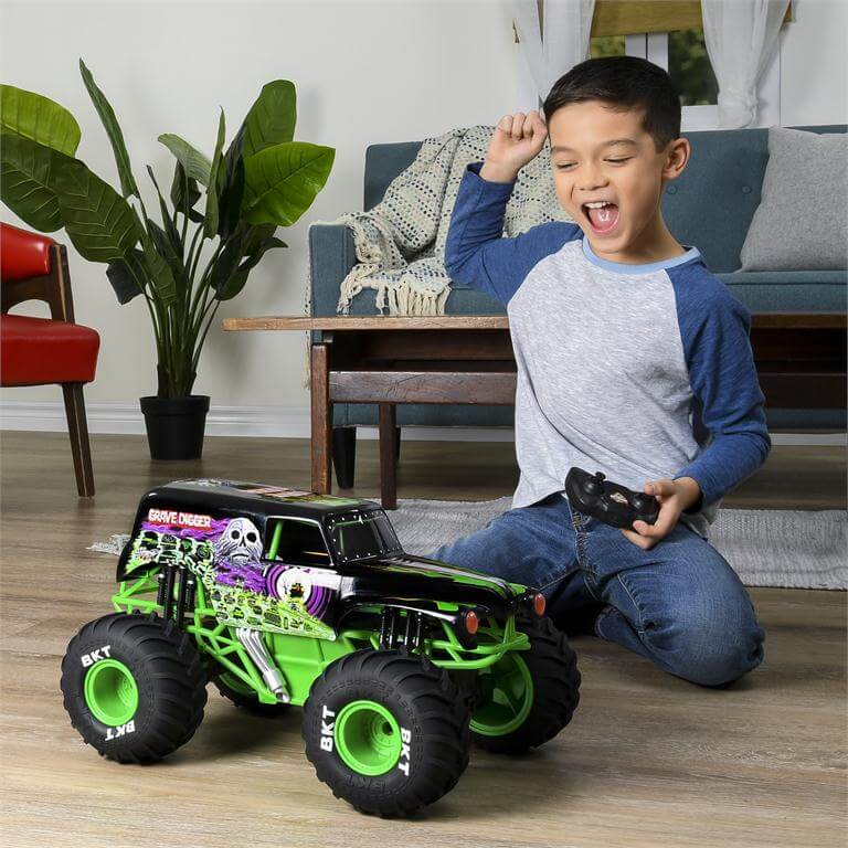  Monster Jam, Official Grave Digger Remote Control