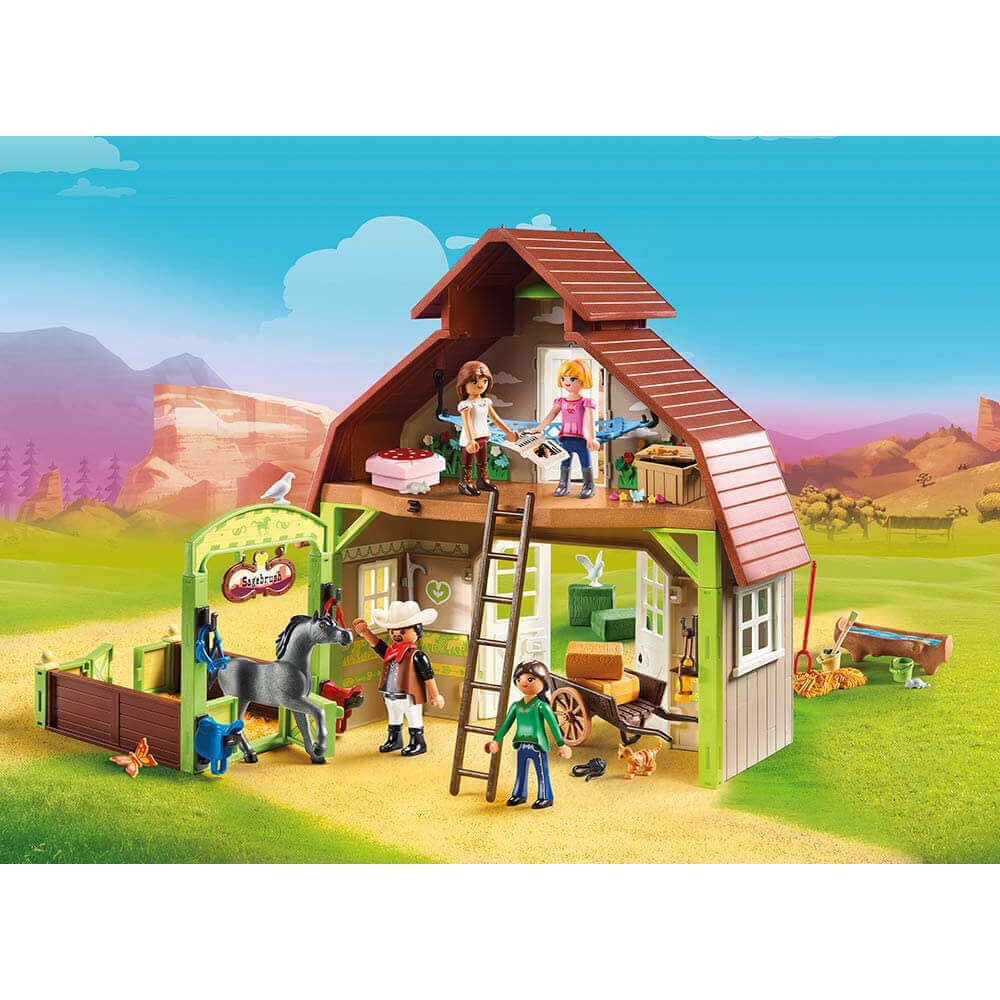 PLAYMOBIL Spirit Riding Free Barn with Lucky, Pru & Abigail (70118)