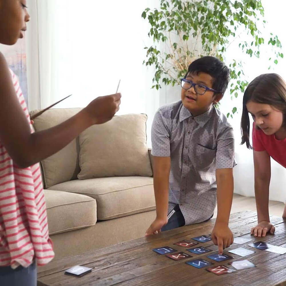 Pressman Harry Potter Spellcasters Game