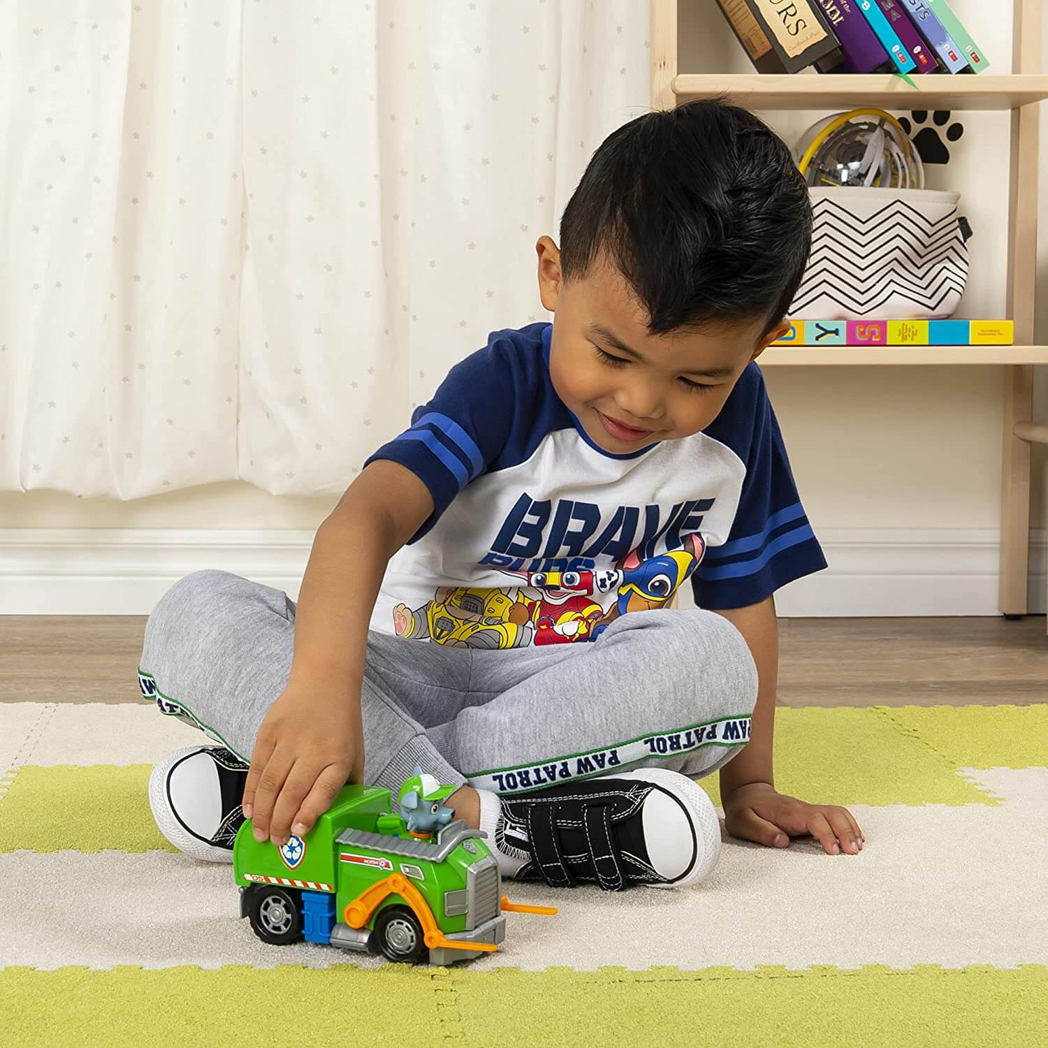 PAW Patrol Rocky’s Recycle Truck Vehicle with Collectible Figure