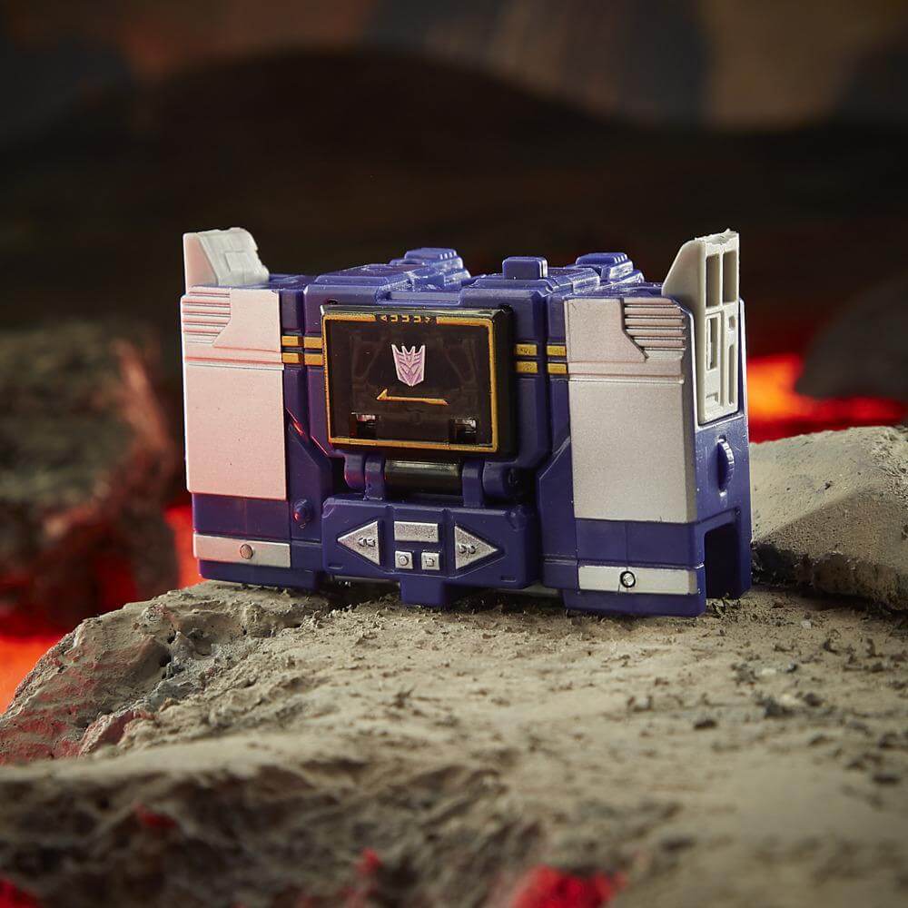 Transformers War for Cybertron Soundwave WFC-K21 Action Figure